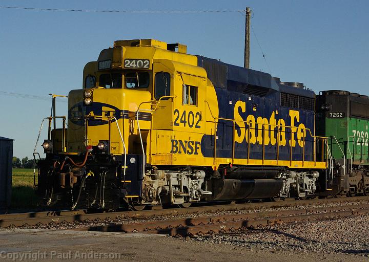 BNSF 2402 - GP30.jpg